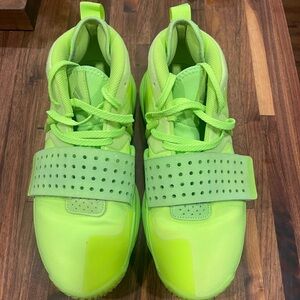 Men’s Adidas Dame 8 EXTPLY basketball shoes